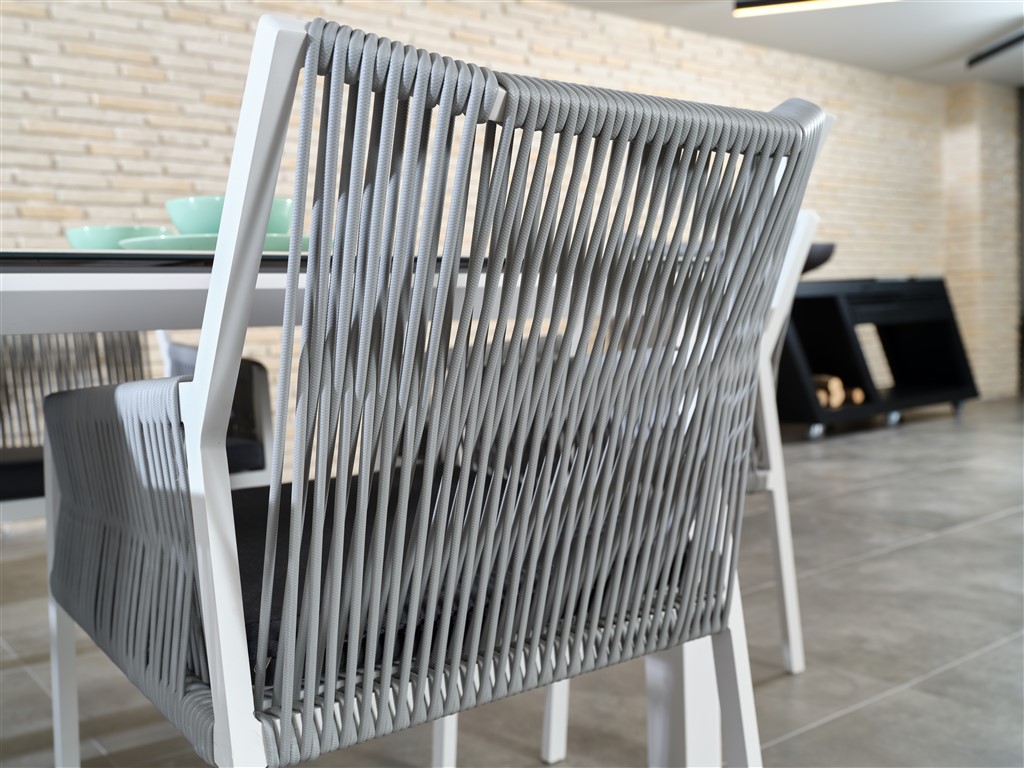 bahçe makro mobilya